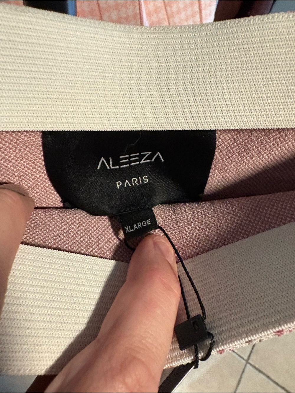 Aleeza Paris Pink Pleated Houndstooth Skirt - Picture 2 of 4